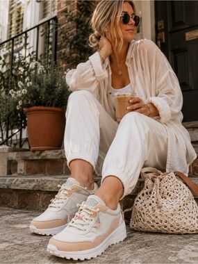 Hey Dude Hayden Shine Peach White Sneakers Women’s 7 Lightweight Casual